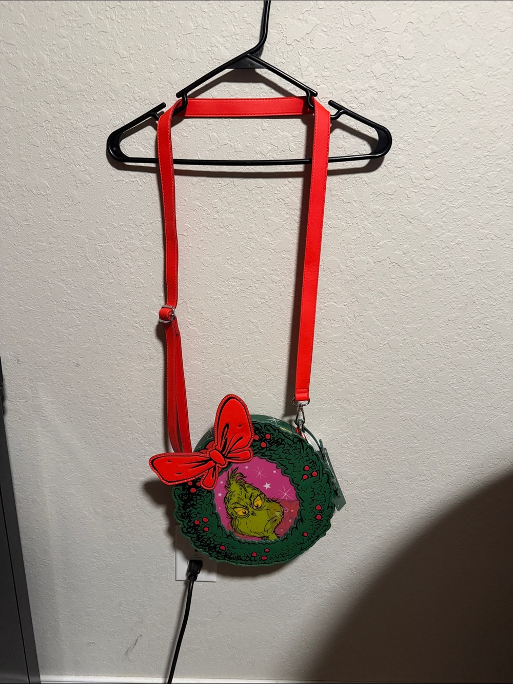 Loungefly Dr. Seuss Grinch crossbody!!